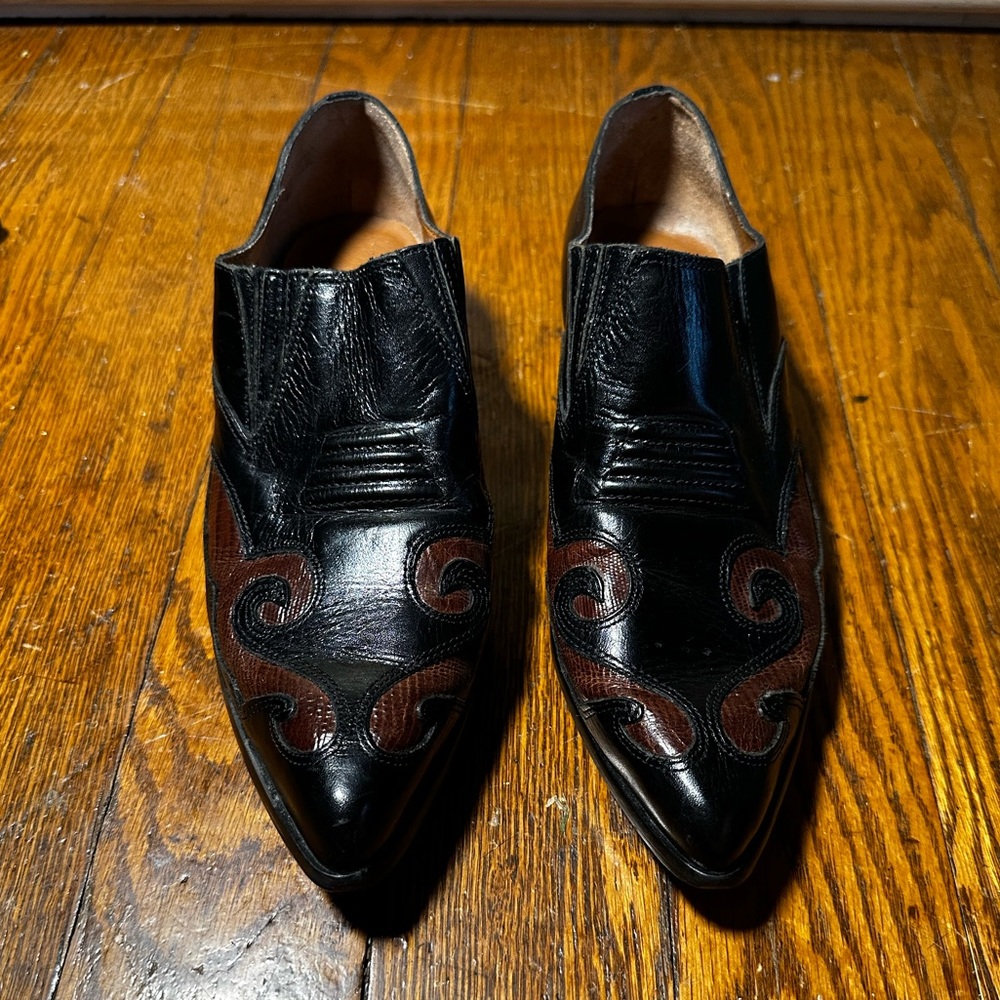 Vintage Nine West Aviva Western Shoe Black Red Pointy Toe Women's Size 6.5